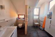 DACHJUWEL MIT BALKON ? STILVOLL WOHNEN MIT CHARME UND KOMFORT