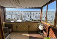 sofort verfügbare helle, gutangelegte 3 Zimmerwohnung mit sonniger Loggia in zentraler Lage inkl. KFZ Stellplatz