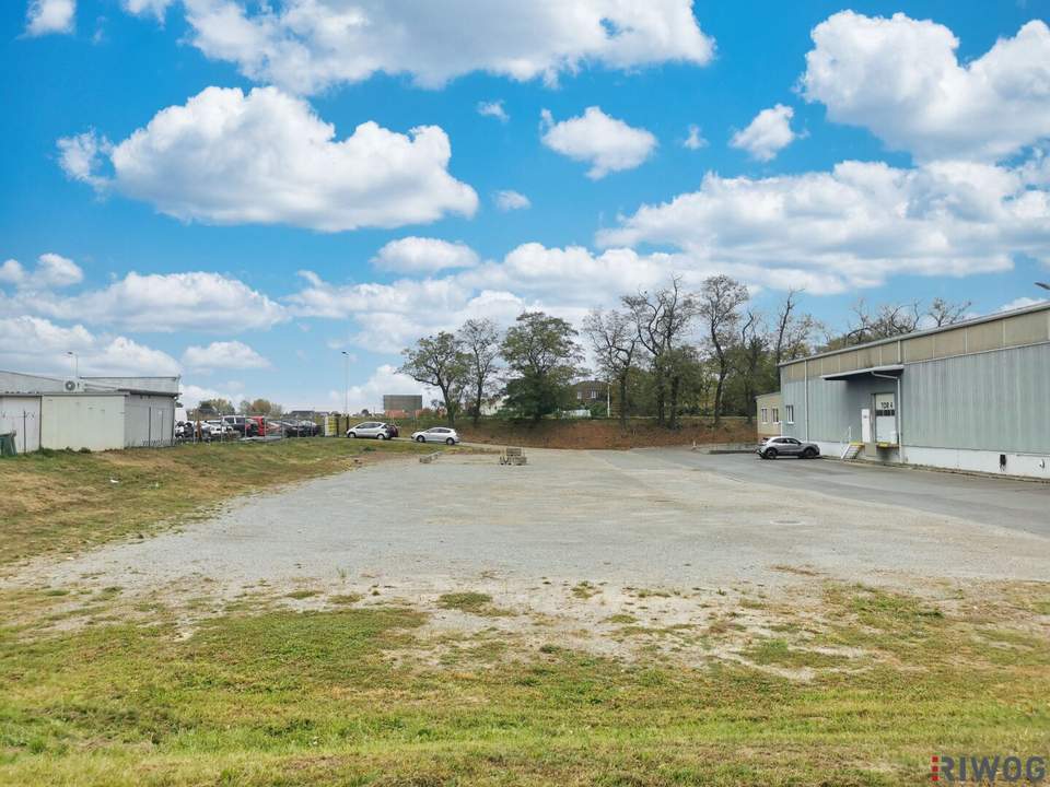 Befestigte Freiflächen zwischen 200m² und 800m² zur Miete