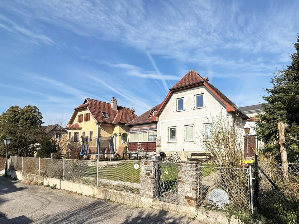 Sanierungsbedürftiges Einfamilienhaus mit Garten in Emmersdorf!