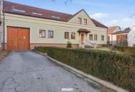 Landhaus mit ca. 5408 m² Grund im Weinviertel - Wohnkomfort &amp; Landwirtschaft vereint