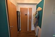 Schöne 2-Zimmer-Wohnung mit Loggia und separater Küche