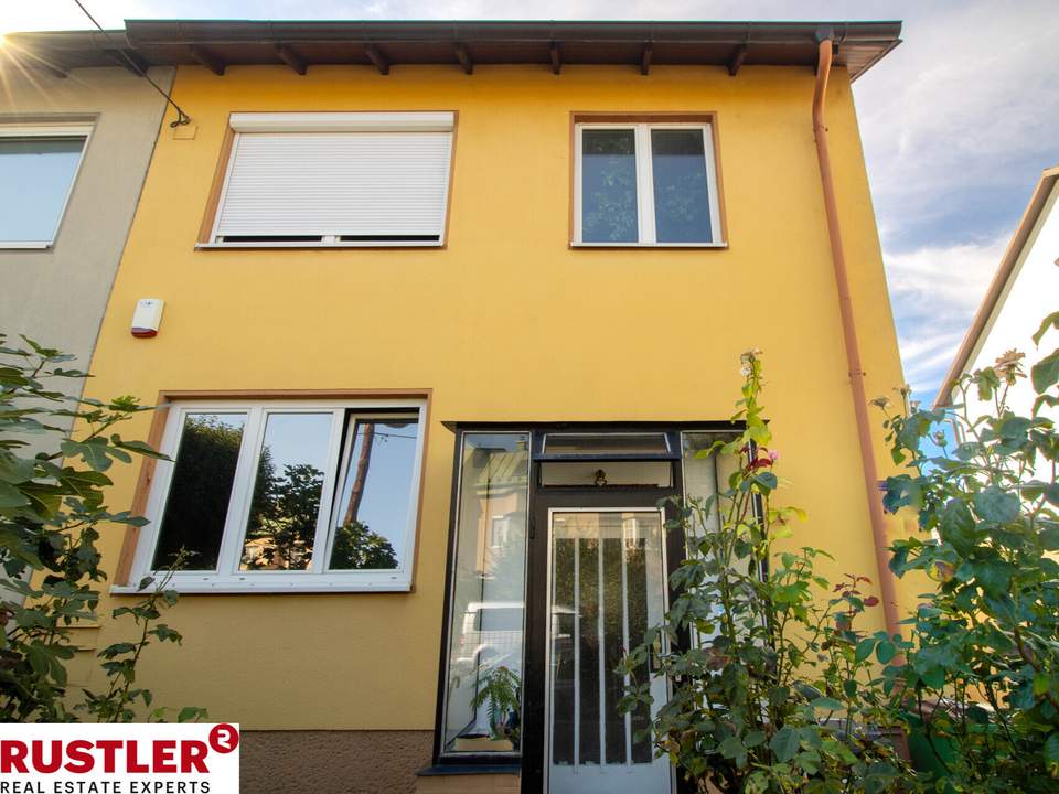 Arrive. Settle In. Stay. Spacious, fully furnished home with garden