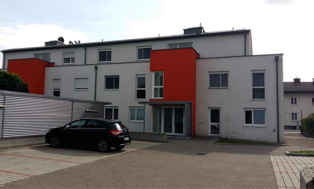 Gemütliche 2-Zimmer-Wohnung mit Loggia in Loosdorf - Erstbezug nach Sanierung!