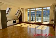 Attraktive und charmante Dreizimmer-Dachgeschoßwohnung in Pörtschach