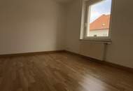 Mehr Raum für Ihre Wohnträume! Großzügige 4-Zimmer Familienwohnung mit hellem Raumkonzept, Badewanne & Dusche und traumhaftem Grünblick – ein Zuhause mit Wohlfühlfaktor!