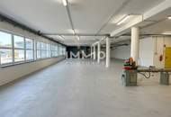 Lagerhalle mit ca. 500 m² Fläche günstig zu vermieten, Raumhöhe ca. 3,2 m, Einfahrtstor ca. 4x3 m.