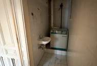 UNBEFRISTET - <> Repräsentative 7-Zimmer Altbauwohnung mit Blick auf das Rathaus – ca. 300 m² in bester Innenstadtlage - auch ideal als Büronutzung