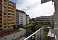 Helle 2-Zimmer Wohnung in generalsaniertem Wohnhaus