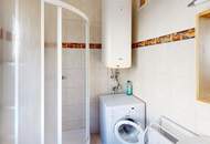 Sonnige Etagenwohnung mit Balkon und Parkplatz !