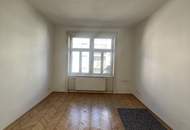 STUDENTEN AUFGEPASST! Zentral begehbare 6 Zimmer Wohnung mit Klopfbalkon! mit guter Anbindung in die City!