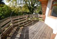 Einfamilienhaus in zentraler Bestlage mit Tennisplatz auf parkähnlichem Grund!