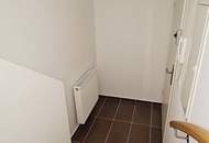 SPECKBACHERGASSE, 53 m2 Dachgeschoß mit 12 m2 Terrasse, 2 Zimmer, Komplettküche, Wannenbad, Parketten, Fernblick