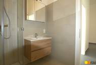 Sanierte 2 Zimmer-Altbauwohnung mit Balkon