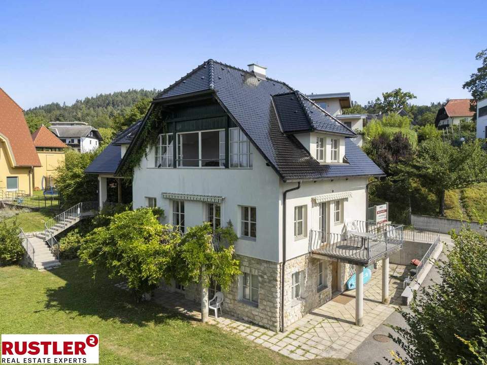 LIEGENSCHAFT IN PÖRTSCHACH MIT BLICK AUF DEN WÖRTHERSEE