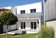 Eckreihenhaus mit Garten und Carport