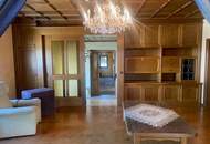 Haus mit 6 Garagen