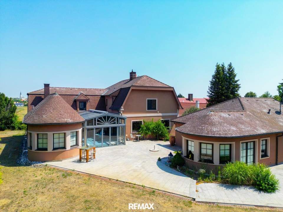 Gepflegtes Mehrfamilienhaus mit Traumgrundstück