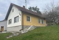 Älteres Haus mit Nebengebäude und Garage. Herrlicher Gebirgsblick SONDERPREIS