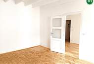 Unbefristete Miete: 2-Zimmer-Altbau mit kleinem Balkon