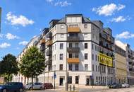 Charmante, gepflegte 2 Zimmer Wohnung mit 2 Balkonen, renovierter Altbau!