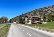 Wohnhaus und vier Bauparzellen