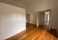 Herrschaftliches Wohnen im Schloss 138 m² 4 Zimmer Warmmiete!