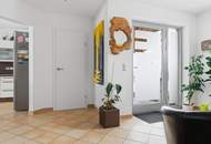 Außergewöhnliches Zweifamilienhaus mit Schwimmteich, Sauna &amp; Wintergarten