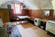 IDYLLISCHER HISTORISCHER EHEMALIGER BAUERNHOF