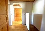 Haus mit Photovoltaik &amp; Entwicklungspotenzial