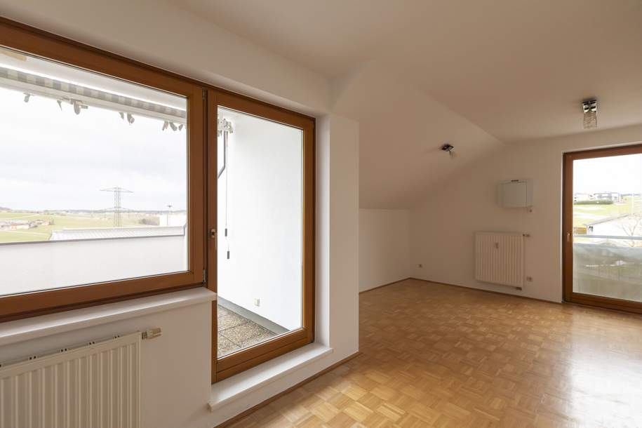 Schöne 3-Zimmer-Dachgeschosswohnung, Wohnung-miete, 998,99,€, 4891 Vöcklabruck