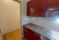BITTE KEINE ANRUFE , NUR SCHRIFTLICHE ANFRAGEN ! Nette 2 Zimmer- Wohnung in der Guldengasse