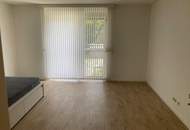 Top Single Wohnung mit 40m² Südterrasse! NEU SANIERT/mit Garagenplatz!