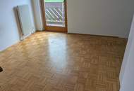 Geräumige 5-Zimmer-Wohnung mit Balkon und Parkplätzen (Provisionsfrei)