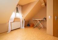 SEHENSWERT ! Ein oder Mehrfamilienhaus in absoluter Ruhelage ! Sehr gepflegt !