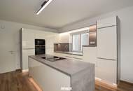 Eckreihenhaus mit Garten und Carport