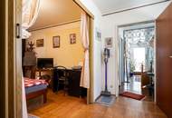 Charmantes, renovierungsbedürftiges Zweifamilienhaus in Engelhartstetten mit großen Grund, Stadel und Nebengebäuden