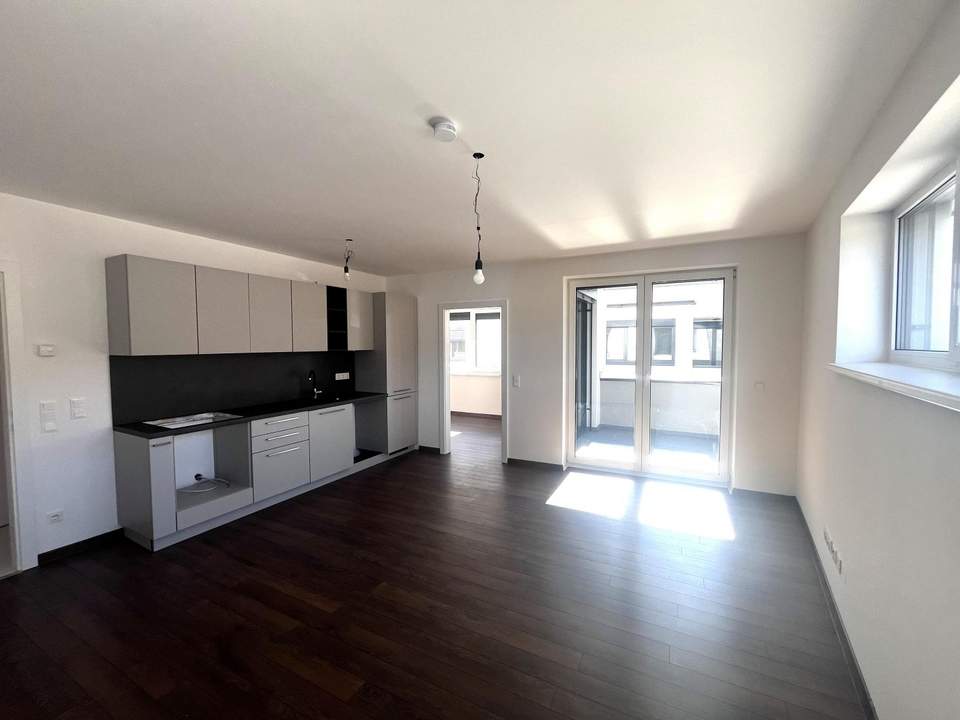 "Wohnung mit Balkon und Parkplatz"