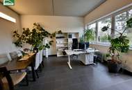 FÜR Gewerbe, Praxis, Büro etc..Ca. 147m² barrierefreie Gewerbefläche im EG mit separatem Eingang & großer Glasfassade in modernem Niederenergiebau aus 2009. Schöner Garten für Privat oder Lagerhalle/Nebengebäude.