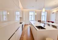 Luxuriöse Altbauwohnung in einem prächtigen historischen Haus in der Nähe des Servitenviertels und des Lycée