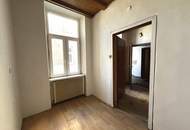 Sanierungsbedürftige 2-Zimmer-Altbauwohnung im 16.!