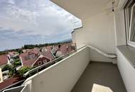 Top-sanierte 4-Zimmer Wohnung mit Balkon