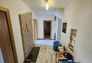 Lichtdurchflutete 3 - Zimmer Wohnung mit separtem Eingang und Eigengarten in ruhiger Siedlungslage