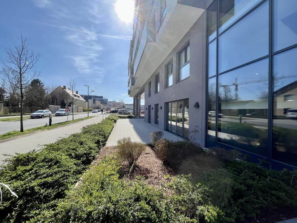 Geschäftslokal mit großem Außenbereich - Edelrohbau - Q11 Leben am Fluss