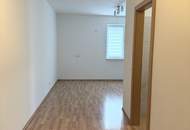Moderne Singlewohnung mit Balkon!