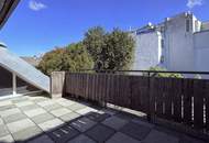 RARITÄT in TRAUMLAGE: in dieser klimatisierten DG-Wohnung mit 15m² Terrasse wohnt die Kreativität!