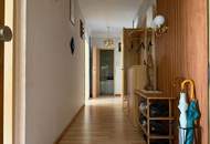 Zentral begehbare 2 bis 3-Zimmer-Wohnung mit zwei Loggien