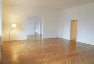 Repräsentative Bürofläche mit Blick ins Grüne