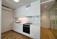 EXKLUSIVES BALKONAPARTMENT MIT GARAGENSTELLPLATZ ( BJ 2021 )