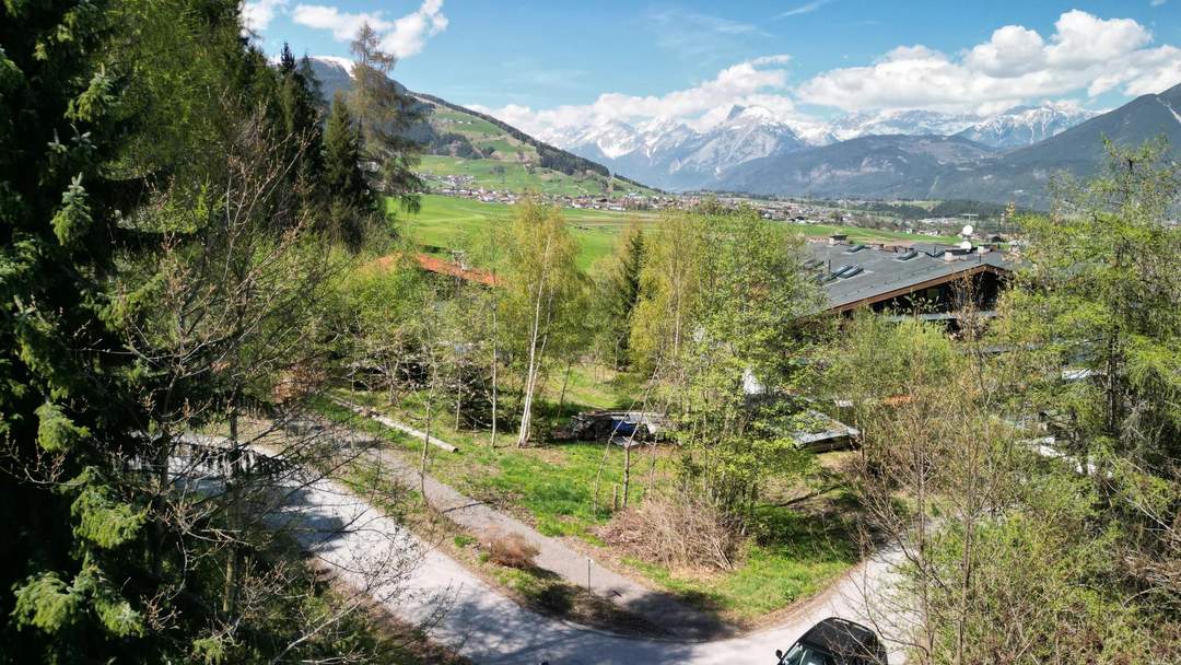 Sonniges Grundstück mit Weitblick: Ihr Platz für individuelle Wohnträume in Axams (#10449)